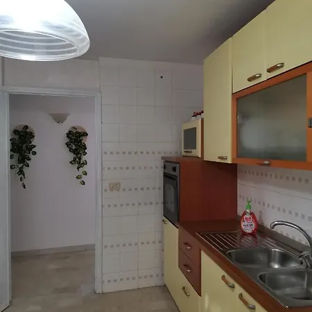 Angolo Dei Tramonti Apartment *